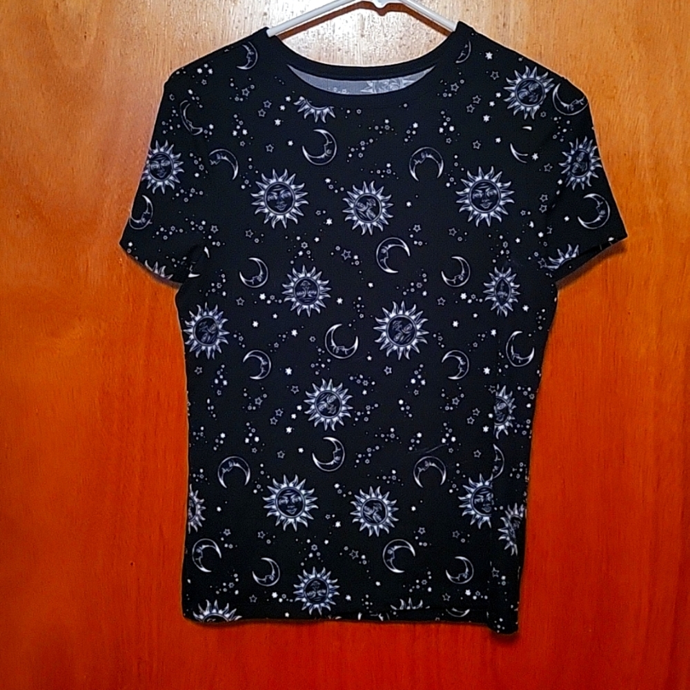 No Boundaries Junior Shirt
